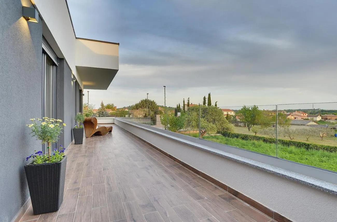 Villa Una In Pula With Heated Pool And Whirlpool