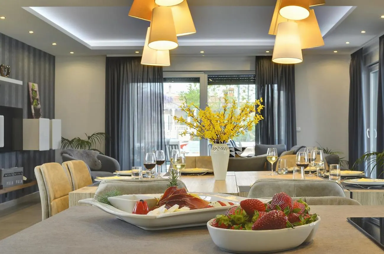 Villa Una In Pula With Heated Pool And Whirlpool